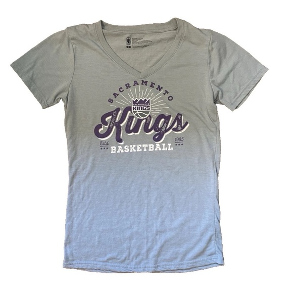 Sacramento Kings Womens Size Medium Purple Grey NBA Short Sleeved Shirt - Picture 1 of 4